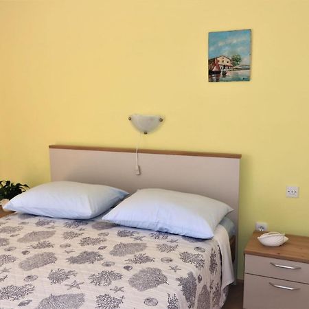 Family Rooms Moela Umag Exterior foto