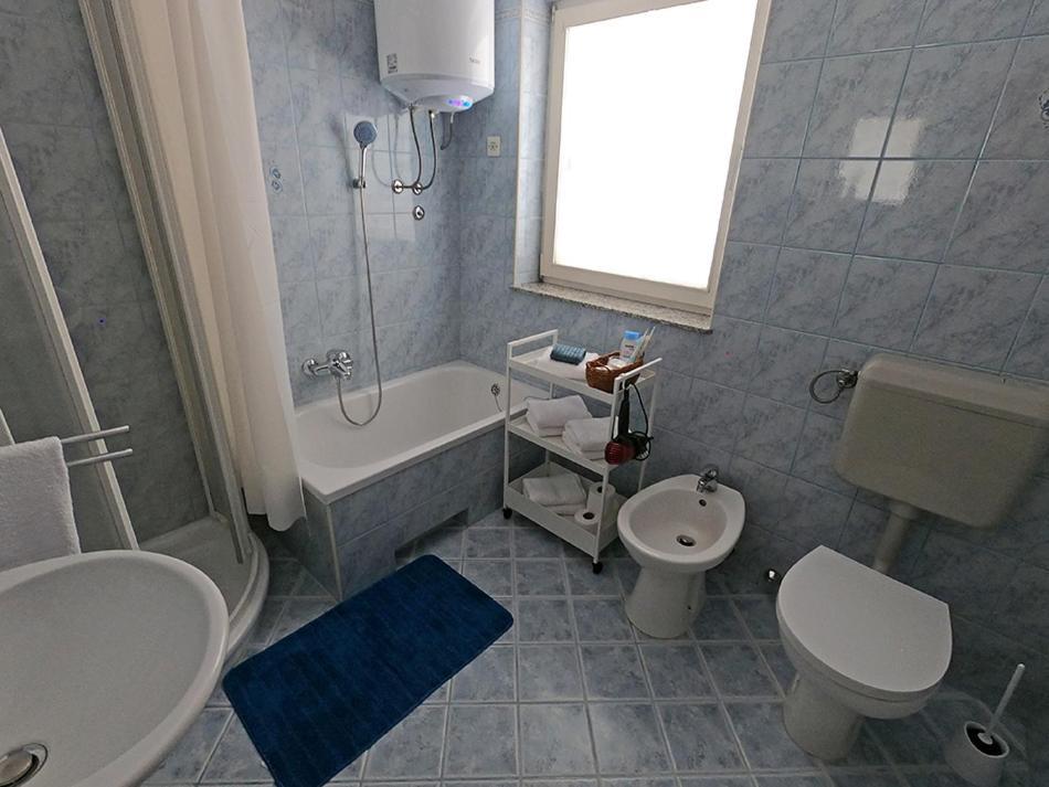 Family Rooms Moela Umag Exterior foto